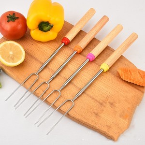 Spiedino per Barbecue Portatile di Alta Qualità RZF con Logo Personalizzato, Manico in Legno a U, Telescopico, in Acciaio Inox Cromato, Lungo per Esterni - Product Image 5