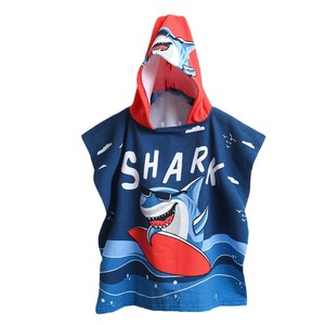 Toalla de <span class=keywords><strong>playa</strong></span> con capucha para niños y niñas, toalla de piscina para niños pequeños con capucha de tiburón, poliéster 100% hipoalergénico de secado rápido - Product Image 1