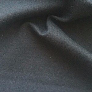 Màu Sắc Tùy Chỉnh 75D Dty 72F Scuba In <span class=keywords><strong>Polyester</strong></span> Vải Dệt Kim Cảm Ứng Mềm Rắn Nhuộm Cho Ngoài Trời Hàng May Mặc Cho Cô Gái - Product Image 2