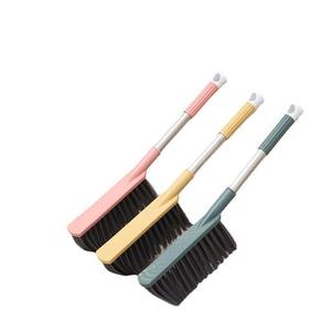 Brosse de lit multifonctionnelle à long manche, poils doux en nylon pour le nettoyage du lit - Product Image 5