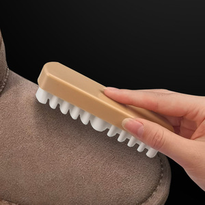 Cepillo para zapatos de gamuza, limpiador de botas de nieve y eliminador de polvo, cepillo de terciopelo de cerdas suaves, cepillo de piel de ciervo - Product Image 3