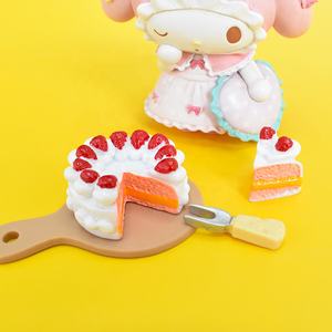 Adornos de resina planos con forma de dulces de pastel de fresa para manualidades DIY, scrapbooking y juguetes para juegos de cocina y fiestas - Product Image 3