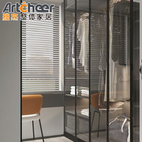 Dormitorio principal Walk in Closet con cajón extraíble Puerta de vidrio de diseño de lujo