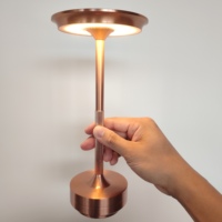 Lampe de table sans fil personnalisée en aluminium, rechargeable, LED, veilleuse, batterie 5200 mAh, jusqu'à 26 heures d'autonomie pour les dîners en plein air