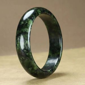 Venta al por mayor de pulsera de jaspe verde claro verde oscuro de Xiuyan regalo de piedra natural de China - Product Image 4