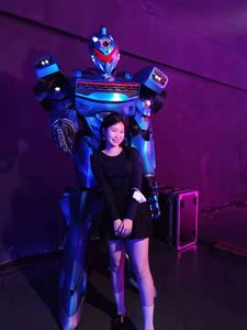 Costume de robot transformable réaliste pour adulte, conçu et fabriqué à la main par des designers, Autobot bleu portable - Product Image 3