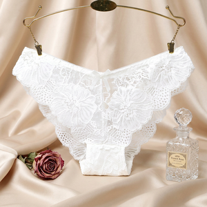 Culottes de bikini pour femmes en dentelle florale blanche, taille basse, transparentes, sexy, avec entrejambe en coton doux et confortable, lingerie, vente en gros - Product Image 4