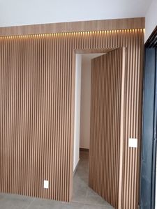 Panneau de grille WPC directement de l'usine, fond de télévision moderne pour salle à manger de luxe, salon et murs de hall - Product Image 4