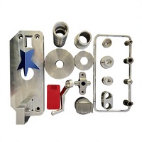 Supports de montage de panneaux solaires en aluminium 6063 usinés CNC, résistants aux intempéries, avec fonctions de perçage et de brochage