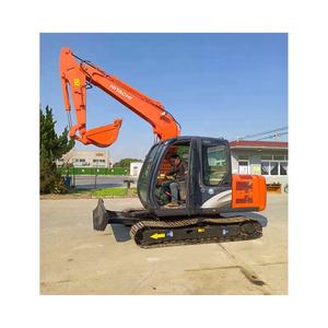 Pelleteuse d'occasion Hitachi ZX60 Mini 6 tonnes pelleteuse sur chenilles hydraulique d'occasion originale du Japon de haute qualité - Product Image 1