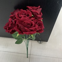 Buket Mawar Beludru Buatan Tangan Mewah 7 Tangkai Berkualitas Tinggi Warna Burgundy Dekorasi Pernikahan Gaya Modern Rangkaian Mawar