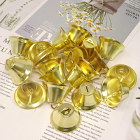Breloques clochettes en fer finition or personnalisées avec languettes de suspension supérieures et fermoirs internes pour sapins de Noël, couronnes et créations artisanales de fêtes