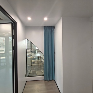 Casa Capsula Prefabbricata con Struttura in Acciaio Rotonda Galleggiante, Alimentata a Energia Solare, Soluzione Abitativa Ecologica e Portatile per Esterni - Product Image 5