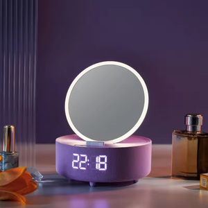 مرآة تجميل كهربائية 5 في 1 مع إضاءة LED ومكبر صوت لاسلكي بتقنية البلوتوث وساعة LED وشاحن لاسلكي 15 واط مع حامل للهاتف المحمول - Product Image 1