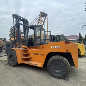 Used Forklift TCM FD200 FD250 FD300 20 Ton Large WITH Good Condition Forklift IN SHANGHAI FOR SALE - Product Image 1