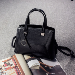 Bolso bandolera de cuero genuino texturizado Bolso de mujer de viaje diario con hebilla de metal a la moda - Product Image 5