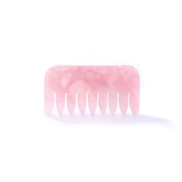 Peigne Gua Sha en Quartz Rose en Gros, Masseur de Cuir Chevelu en Cristal, Peignes Personnalisés en Quartz Rose pour Thérapie SPA Capillaire