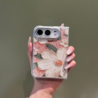 Étui de luxe en cuir d'agneau texturé à motif floral pour iPhone Duo, coque antichoc en PC pour téléphone pliable, fournisseur en gros
