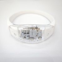 Bracelet lumineux LED avec télécommande, bracelet lumineux DMX clignotant pour fêtes, événements, concerts, danse, sports, jeux, vente en gros
