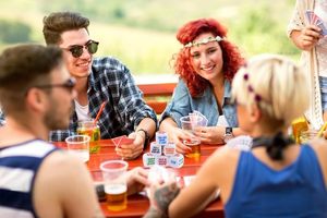 Barre à boire <span class=keywords><strong>Jeu</strong></span> <span class=keywords><strong>de</strong></span> dés Resha Roulette <span class=keywords><strong>Jeu</strong></span> <span class=keywords><strong>de</strong></span> dés à boire Set, Night Dice Board <span class=keywords><strong>Party</strong></span> Favor, Fun Bachelorette <span class=keywords><strong>Party</strong></span> Ideas - Product Image 6