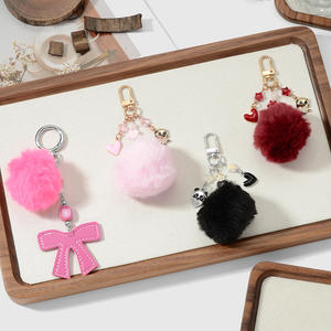 Mengda Automne et Hiver Ins Personnalité Mode <span class=keywords><strong>Mohair</strong></span> Goutte D'huile Coeur Cristal Panda En Cuir Arc Porte-clés Sac Ornement Suspendu - Product Image 1