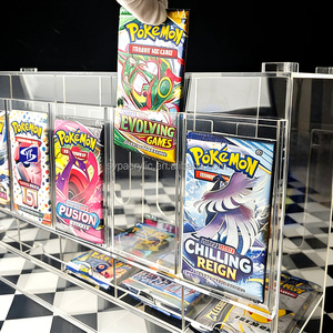 <span class=keywords><strong>Vente</strong></span> directe d'usine SYP, distributeur de cartes à collectionner Pokémon personnalisé en acrylique transparent à 3 emplacements, présentoir pour magasin de détail - Product Image 4