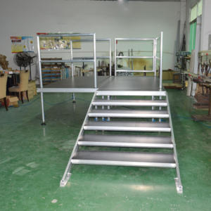 Escenario Musical Portátil de Fácil Montaje para Exteriores, Marco de Aleación de Aluminio, Altura Ajustable, Diseño Modular con Alfombra Antideslizante - Product Image 3