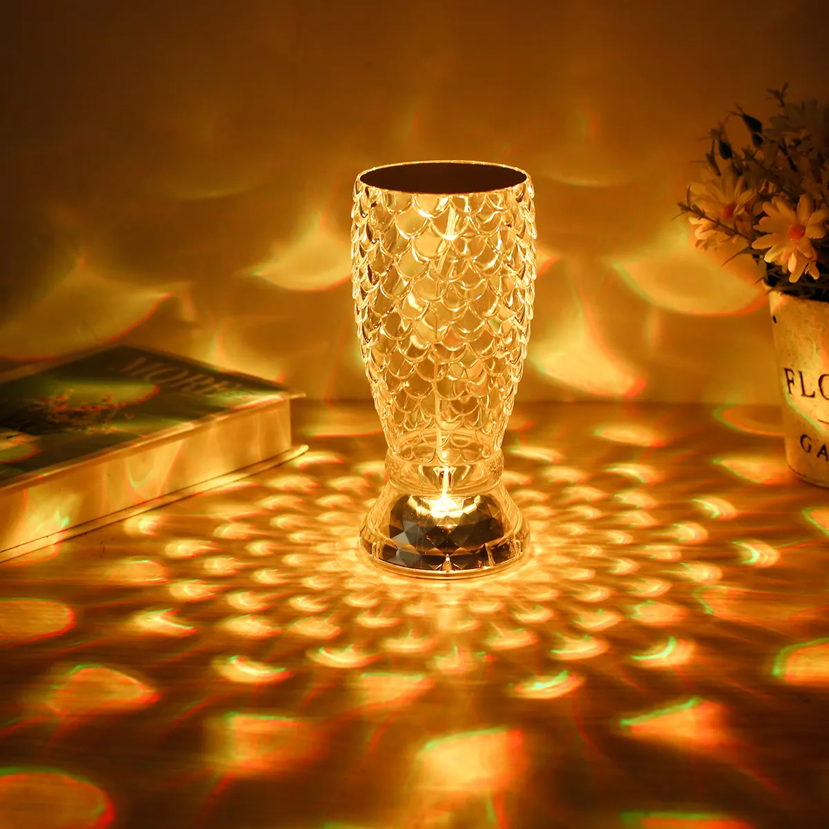 Usb Oplaadbare Moderne Luxe 3D Glas Desk Lights Schubben Rose Diamanten Rgb Led Acryl Kristallen Tafel Lampen