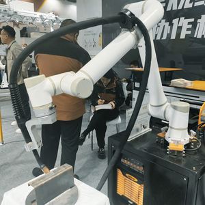 Robot industriel intelligent à 6 axes à longue portée HWINT pour la palettisation, le transfert d'emballages et l'automatisation des lignes - Product Image 1