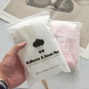 Il produttore cinese ha realizzato un sacchetto di imballaggio con chiusura a zip in pvc eva con cerniera in plastica trasparente trasparente di lusso per calzino