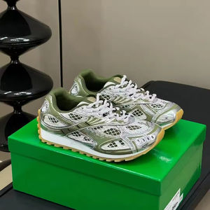 Zapatillas Deportivas Casuales de Alta Calidad BV, Estilo Retro Plateado, Zapatillas de Diseñador de Lujo, Estilo Moderno para Caminar, Cuero Patentado Estampado - Product Image 1