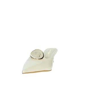 Mules da Donna Laura Biagiotti 8968 in Pelle Verniciata Crema con Punta Affusolata e Tacco - Product Image 6