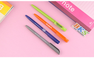 ปากกาลูกลื่นขนาด 1.0 มม. ดีไซน์น่ารัก สีส้มและเหลือง วัสดุพลาสติก ของขวัญสวยงามสำหรับนักเรียน - Product Image 3