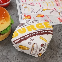 Papier PE couché kraft sulfurisé avec logo imprimé en plusieurs tailles personnalisées, parfait pour les emballages de charcuterie, de pain, de hamburger et de sandwich