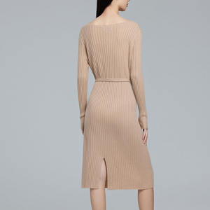 <span class=keywords><strong>Robe</strong></span> <span class=keywords><strong>mi</strong></span>-<span class=keywords><strong>longue</strong></span> en maille à lacets en pure <span class=keywords><strong>laine</strong></span> <span class=keywords><strong>robe</strong></span> <span class=keywords><strong>pull</strong></span> fendue à la taille dans le dos - Product Image 4