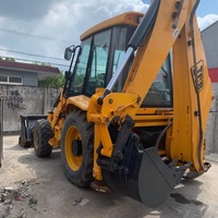 Chargeuse-pelleteuse JCB d'occasion 3CX modèle 2025, puissance 92 kW, bon état, moteur d'origine, roulement, boîte de vitesses, pompe, charge nominale 9000 kg