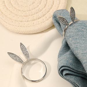 Anneau de serviette Lapin de Pâques en strass brillant, artisanat métallique populaire et chic pour une esthétique créative de <span class=keywords><strong>cuisine</strong></span> et salle à manger - Product Image 4