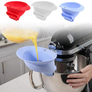 Entonnoir à farine en silicone bleu pour batteur KitchenAid, accessoire essentiel pour la pâtisserie, outil de cuisson à domicile - Product Image 1