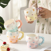 Mug en céramique écologique créatif, design mignon de dessin animé peint à la main en trois dimensions, compatible micro-ondes, pour boissons chaudes, Saint-Valentin