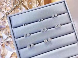 Boucles d'oreilles classiques en or 18 carats Xinfly avec diamant naturel de 0,1 à 1 carat pour les fêtes - Product Image 2