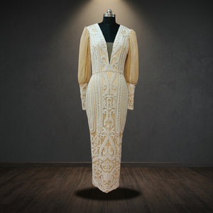 Robe de soirée fantaisie brodée main et perlée pour femme, coupe trapèze, manches longues, avec traîne chapelle, idéale pour mariage - Product Image 3