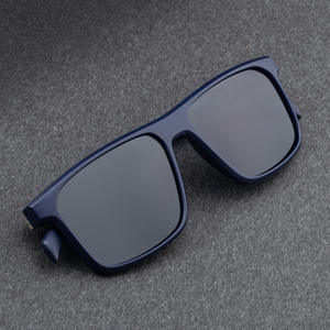 Nouvelles lunettes de soleil polarisées à monture carrée pour hommes, protection UV400, classe 2, lentilles TAC, monture en plastique et métal, couleur noire - Product Image 1