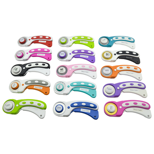 Cortador Rotatorio <span class=keywords><strong>de</strong></span> 45 mm con Mango Ergonómico y Bloqueo <span class=keywords><strong>de</strong></span> <span class=keywords><strong>Seguridad</strong></span> para Tela, Cuero, Manualidades, Costura y Acolchado - Product Image 5