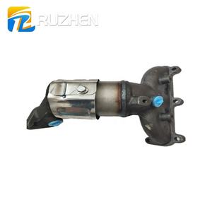 Sistem knalpot tiga arah konverter katalis untuk Hyundai New Santa Fe <span class=keywords><strong>2</strong></span>. 7 sistem pembuangan - Product Image 6