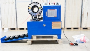 Machine de sertissage <span class=keywords><strong>hydraulique</strong></span> automatique 1/4"-2" horizontale pour armoire, norme CE, pour flexibles hydrauliques <span class=keywords><strong>en</strong></span> caoutchouc - Product Image 3