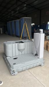 आउटडोर होटलों के लिए स्टेनलेस स्टील और पीवीसी से बने आधुनिक डिजाइन के साथ कस्टम पोर्टेबल शौचालय - Product Image 3