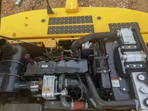 Excavadora sobre orugas Komatsu PC240LC con fuerte potencia Caja de cambios de garantía de calidad original y motor de rodamiento como componente central - Product Image 5