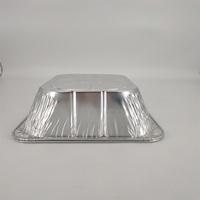 Barquettes en aluminium de différentes profondeurs et tailles moyennes pour la cuisine, les fêtes et la conservation des aliments chauds
