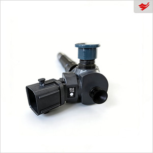 23670-0E060 23670-0E010 295700-0550 Injektor Bahan Bakar untuk Toyota Hilux Fortuner Prado Hiace 2.8L Mesin 1GD-FTV - Product Image 3