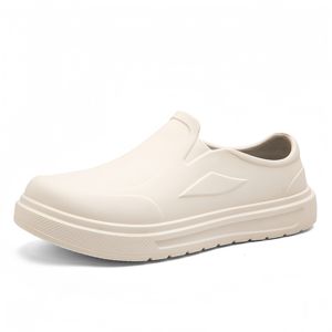 <span class=keywords><strong>Nouvelles</strong></span> <span class=keywords><strong>chaussures</strong></span> décontractées à la mode imperméables et résistantes à l'huile de grande taille pour hommes, <span class=keywords><strong>chaussures</strong></span> de travail - Product Image 6